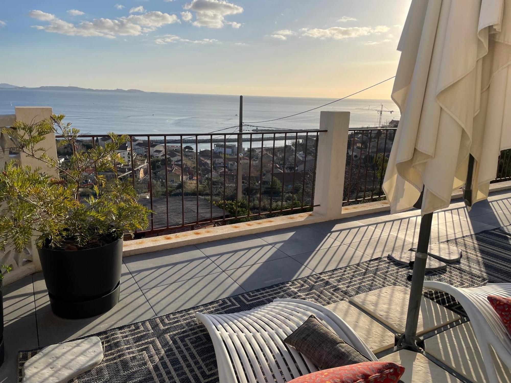 Superbe Terrasse Avec Vue Panoramique Sur La Mer Marseilles Exterior foto